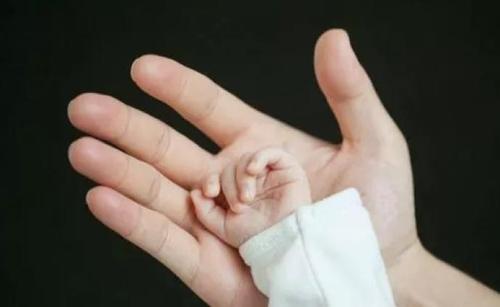 首届婴幼儿照护论坛在北京会议中心召开