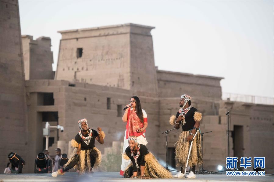 第四届中非艺术节在埃及阿斯旺开幕 30多国艺术家参与演出