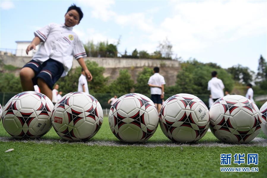 （图片故事）（8）重访中国第一所希望小学——金寨县希望小学