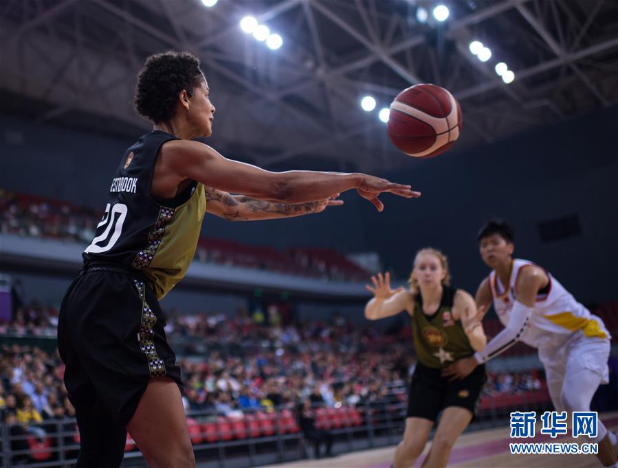 （体育）（5）篮球——热身赛：中国女篮胜北美女篮明星队