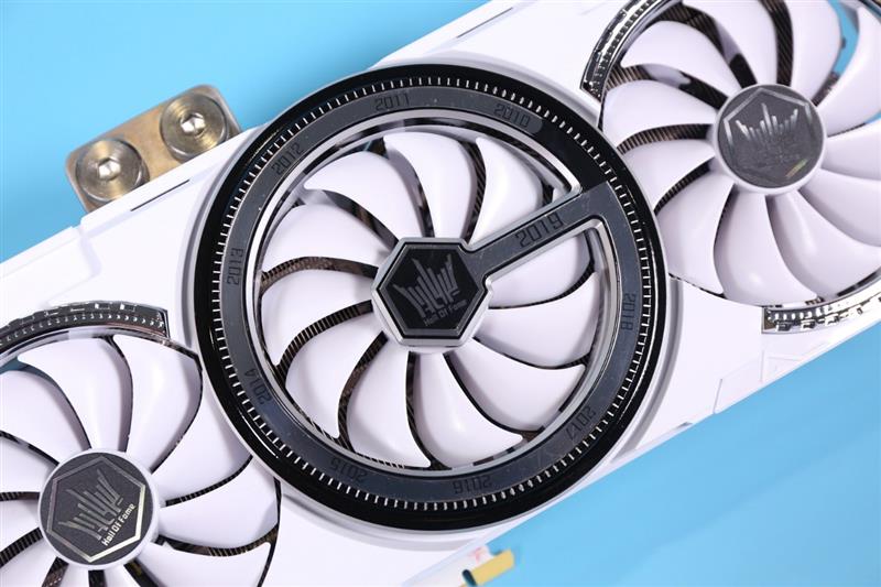 十年历程打造精致艺术品！影驰RTX 2080 Ti HOF十周年纪念版评测