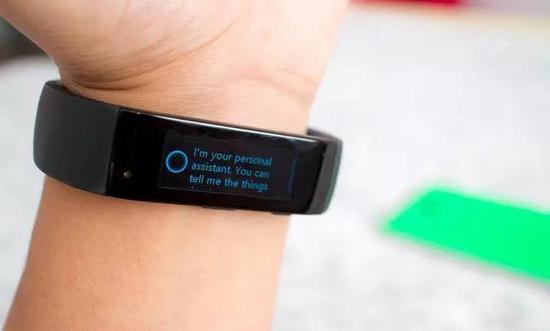  （Microsoft Band 上的小娜效果）