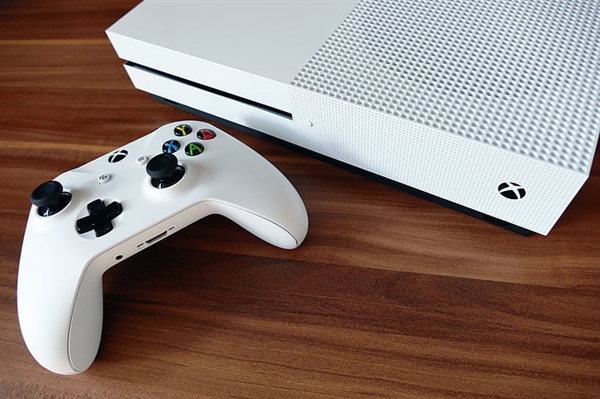 Xbox One内测贴心功能：可用手柄弹出光驱了