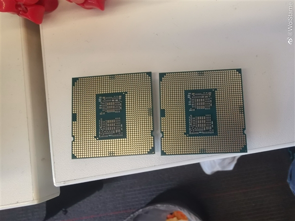 Intel十代酷睿大方露脸：LGA1200接口就长这样