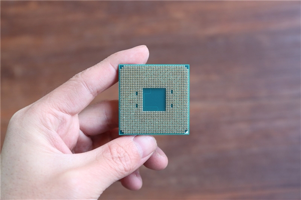 推土机、Zen架构被曝全都有安全漏洞！AMD官方回应